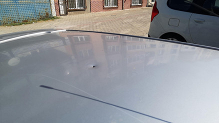 Yorgun mermi, aracın tavanına isabet etti