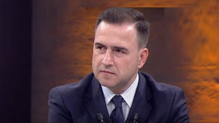 Selçuk Tepeli kimdir nereli kaç yaşında İşte, Fox Ana Haber sunucusu Selçuk Tepelinin kariyeri