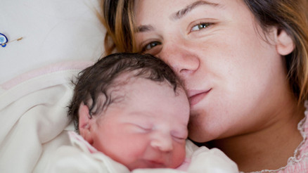 Pandemide doğum: Hangisini tercih etmeliyiz Pandemide doğum: Hangisini tercih etmeliyiz