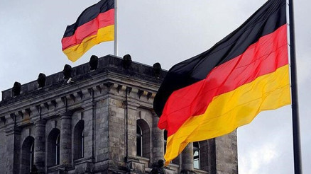 Son dakika: Almanya, seyahat uyarısını eylül sonuna kadar uzattı