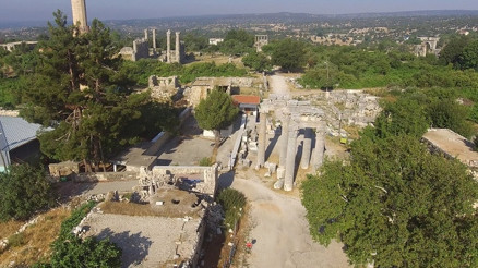 Kazıda ortaya çıkan Roma yolu ve mezarları gezginleri bekliyor