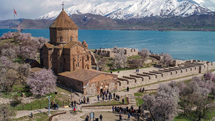 Akdamar Kilisesi Nerede Ve Nasıl Gidilir Akdamar Kilisesi Tarihi, Hikayesi Ve Ziyaret Saatleri (2023)