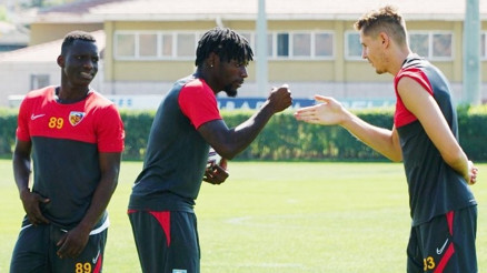 Kayserispor kadrosuna 7 yabancı oyuncu kattı Kontenjan doldu...