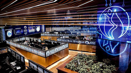 BIST100 yüzde 0.32 yükseldi, dolar 7.55 lirada