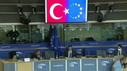 Bu hoşgörüsüzlük niye Bu hoşgörüsüzlük niye