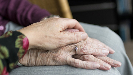 Demans belirtileri neler, kimler risk altında