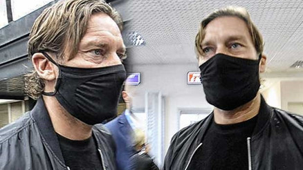 Komadan Francesco Totti sesleriyle çıktı Efsaneden anlamlı ziyaret...