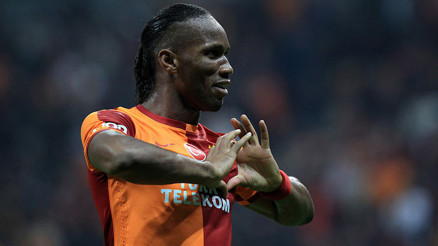 Son Dakika | UEFAdan Didier Drogbaya anlamlı ödül