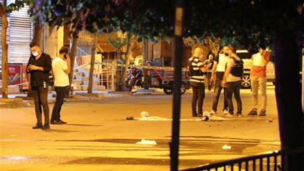 Diyarbakırda 3 farklı noktada bomba alarmı polisi harekete geçirdi