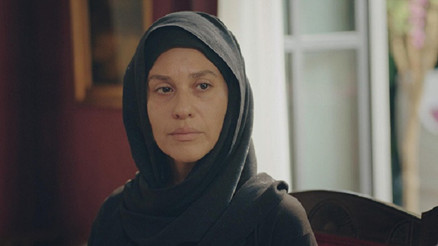 Kırmızı Oda dizisindeki Meliha kimdir İşte Evrim Alasya ile ilgili bilgiler