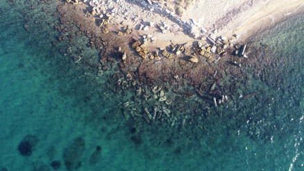 Denizdeki 2 bin yıllık granit sütunlar ilgi görüyor Denizdeki 2 bin yıllık granit sütunlar ilgi görüyor
