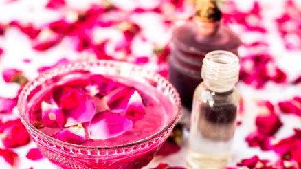 Gül suyu neye iyi gelir İşte kullanım alanları…