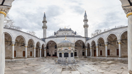 Lale Devri’ni Üsküdar’a taşıyan cami