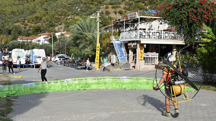 Paramotor kullanımı için 50 uçuş gerekiyor, havada 3 saat kalınabiliyor Paramotor kullanımı için 50 uçuş gerekiyor, havada 3 saat kalınabiliyor