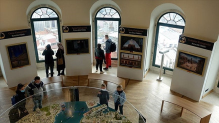 Galata Kulesinde Vakıf Medeniyeti fotoğraf sergisi açıldı
