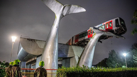 Böyle kaza görülmedi 7.5 metrede asılı kaldı