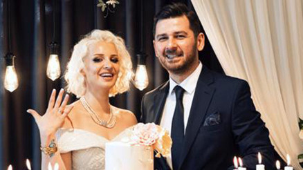 Şarkıcı Gökçe Kırgız ile Yılmaz Taner nişanlandı