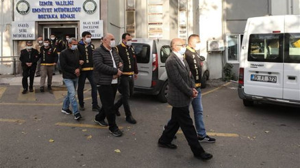 Son dakika.. İzmirdeki depremde yıkılan binalarla ilgili gözaltına alınan  9 şüpheli adliyeye sevk edildi