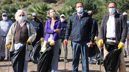 Son dakika haberler: Bodrumda doğa kazanacak sloganıyla Akvaryum Koyunda kıyı temizliği yaptılar