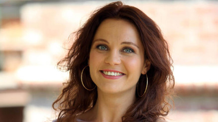 Tülin Özen kimdir, kaç yaşında Tülin Özen Bir Başkadır dizisinde