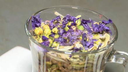 Ebegümeci ve adaçayı nedir Ebegümeci ve adaçayının faydaları