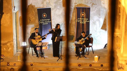 Notalar yardım için çalınacak