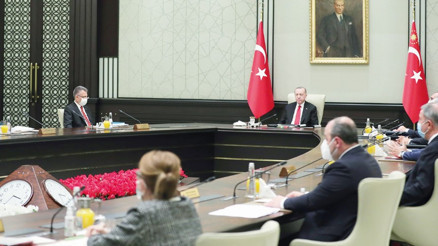 Sokaklara hafta sonu kesintisiz yasak