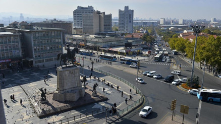 Çarşı ve durağa 100 milyon TL