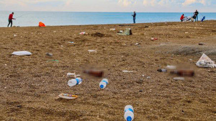 Kumköy sahilinde tepki çeken görüntü