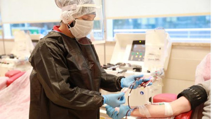 Vatandaşlar hafta sonu kısıtlamasında kan merkezlerine akın etti