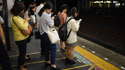 Türkler geliştirdi, Japonları ekran başına kilitledi