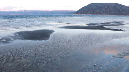 Salda Gölü kuraklık nedeniyle 20-30 metre çekildi Salda Gölü kuraklık nedeniyle 20-30 metre çekildi