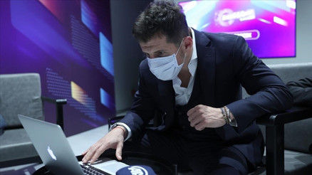 Emre Belözoğlunun tercihi Buz tutan gölde futbol