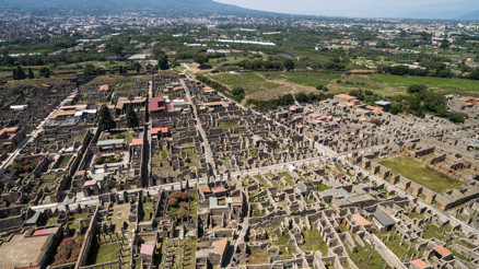 15 yıl önce çaldığı eserler lanetli çıktı Kanadalı turistin başına gelmeyen kalmadı…