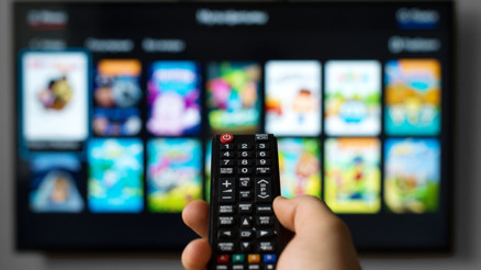 LG televizyonlara Facebook Watch uygulaması geldi