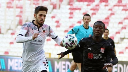 Gençler dondu kaldı