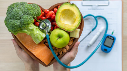 Diyabet kontrol altına alınmazsa pek çok hastalığa sebep oluyor