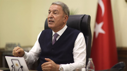 Bakan Akar: Terör örgütünün sözde yönetimi panik içinde... İki gece aynı yerde yatamıyorlar Bakan Akar: Terör örgütünün sözde yönetimi panik içinde... İki gece aynı yerde yatamıyorlar