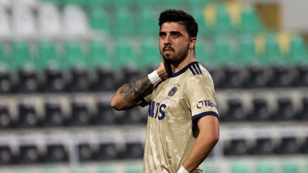 Fenerbahçede Ozan Tufana günde 2 kez koronavirüs testi yapılıyor Fenerbahçede Ozan Tufana günde 2 kez koronavirüs testi yapılıyor