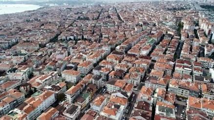 Depremden 22 yıl sonra Avcılardaki hasarlı binalar için süre bitti