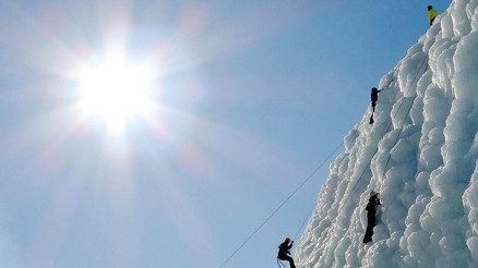 Palandökende zipline hattı ve buz duvarı, macera sevenleri ağırlıyor