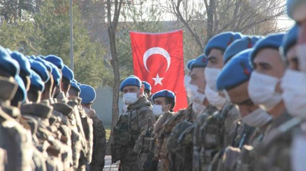 Jandarma komandolar Diyarbakırdan Suriyeye uğurlandı
