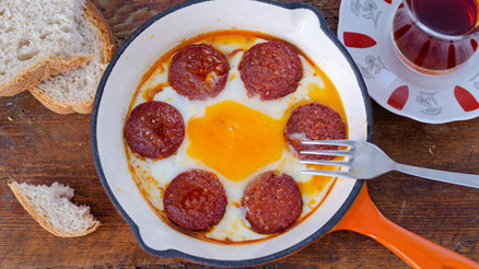 Afyonla Kayserinin sucuk rekabeti Avrupa arenasına taşındı