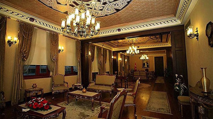 Asırlık Antalya Hükümet Konağı geçmişe ışık tutuyor