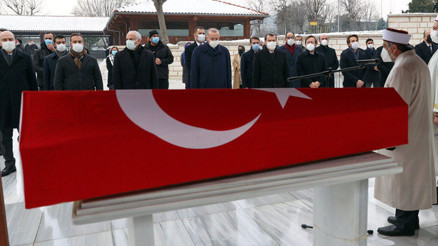 Cumhurbaşkanı Erdoğan, Prof. Dr. Nur Verginin cenaze törenine katıldı Cumhurbaşkanı Erdoğan, Prof. Dr. Nur Verginin cenaze törenine katıldı