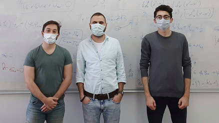 Genç fizikçiler Satürn problemiyle madalyaya ulaştı Genç fizikçiler Satürn problemiyle madalyaya ulaştı