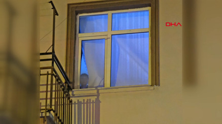 Anne ve babası gözleri önünde öldürülen çocuk, hala yaşıyorlar sanmış