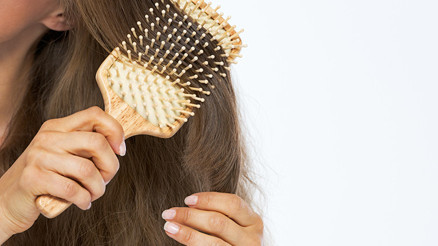 Bu hataları yapıyorsanız dikkat Saçınızı tararken... Bu hataları yapıyorsanız dikkat Saçınızı tararken...