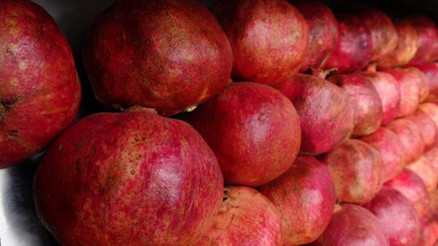 Prof. Dr. Usta: Nar suyu faydalı ama dozu abartılmamalı