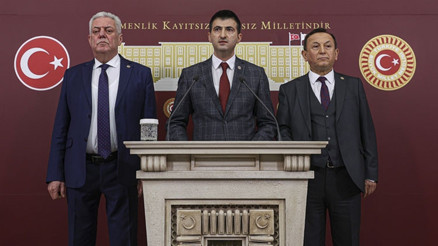 Son dakika... CHPde 3 milletvekili istifa etti